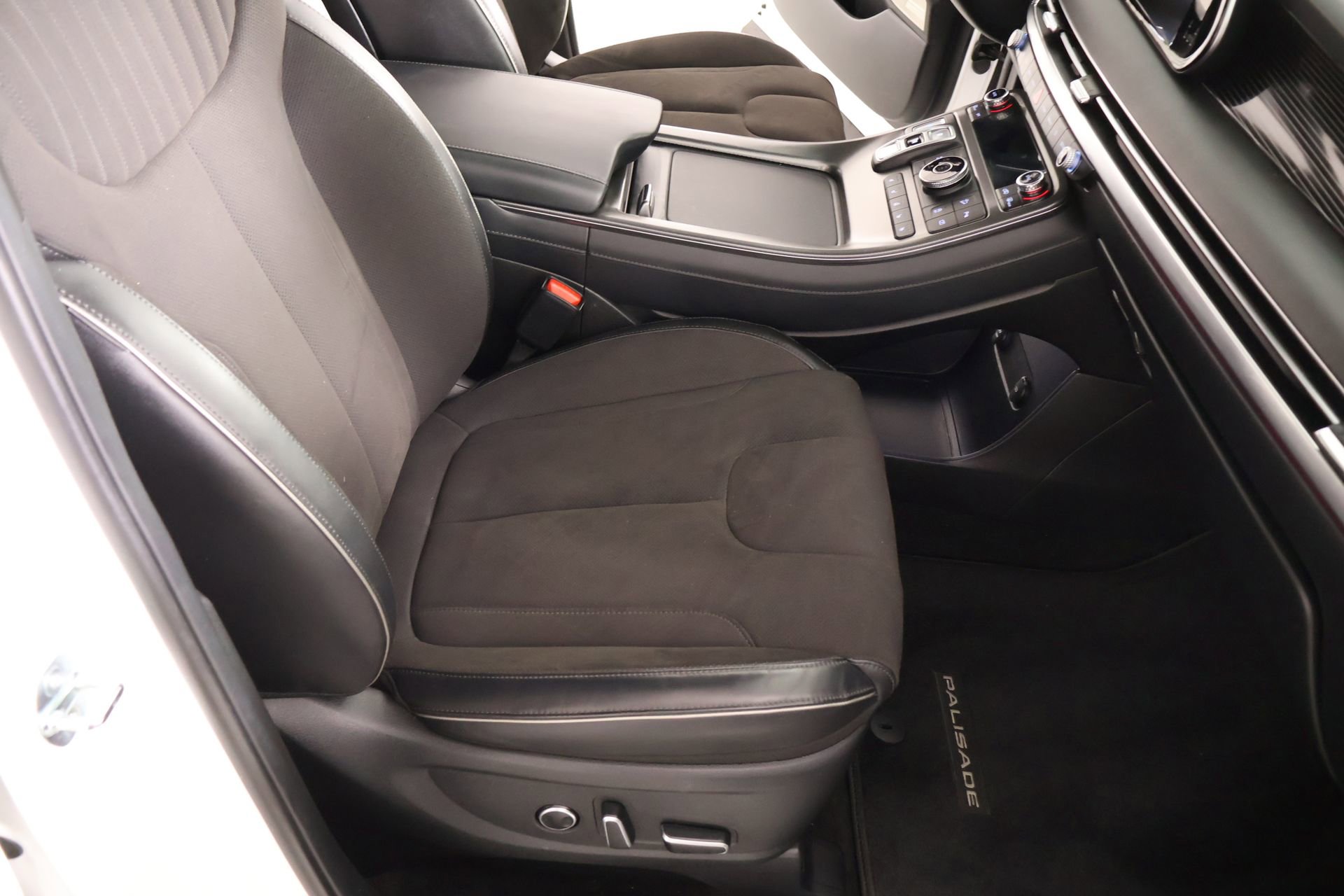 Used 2025 Hyundai Palisade Calligraphy AWD/4WD image 14