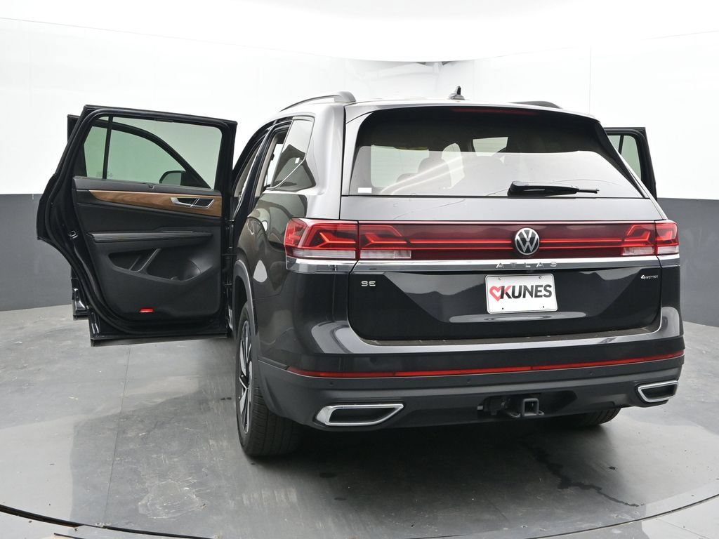 Used 2024 Volkswagen Atlas SE AWD/4WD image 59