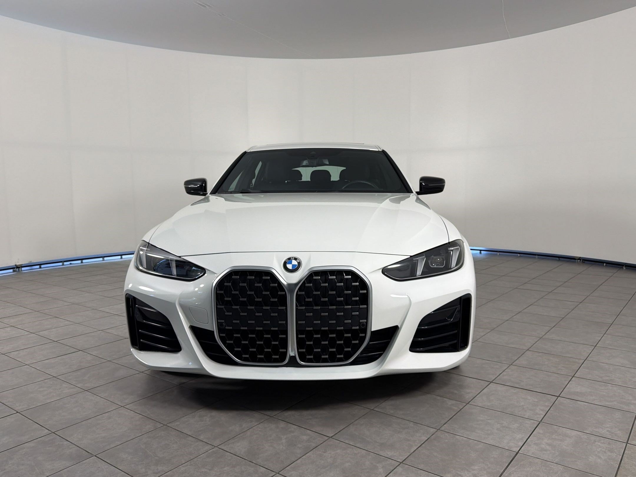 Certified 2025 BMW 430i xDrive w/ M Sport Package AWD/4WD image 6