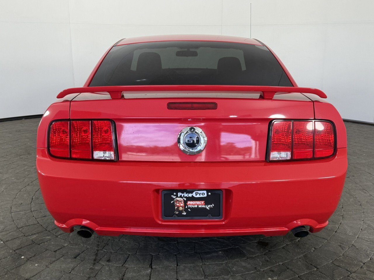 Used 2005 Ford Mustang GT RWD image 6