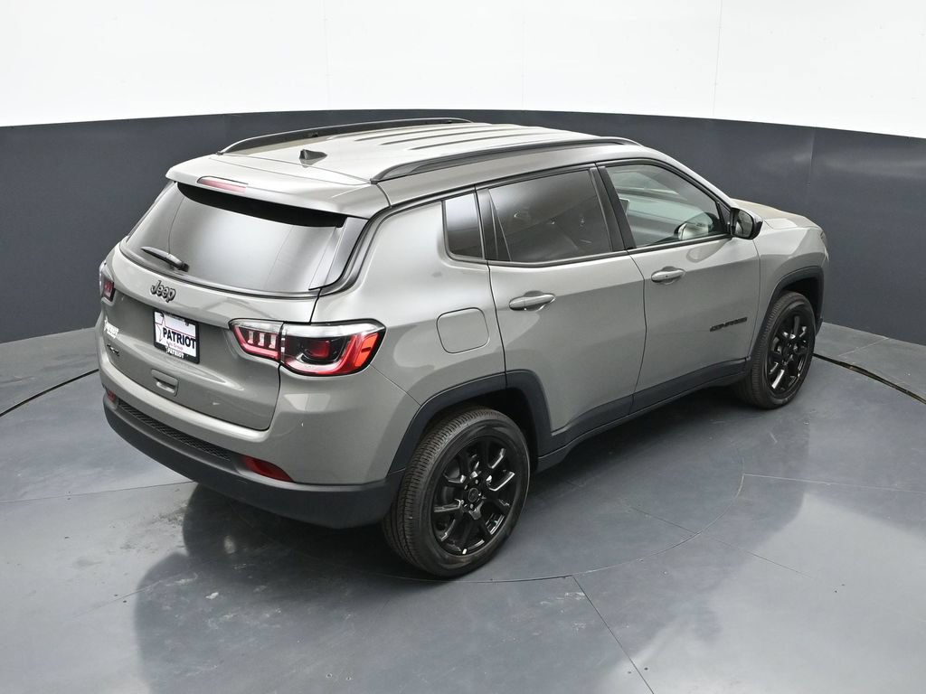 New 2026 Jeep Compass Latitude AWD/4WD image 30