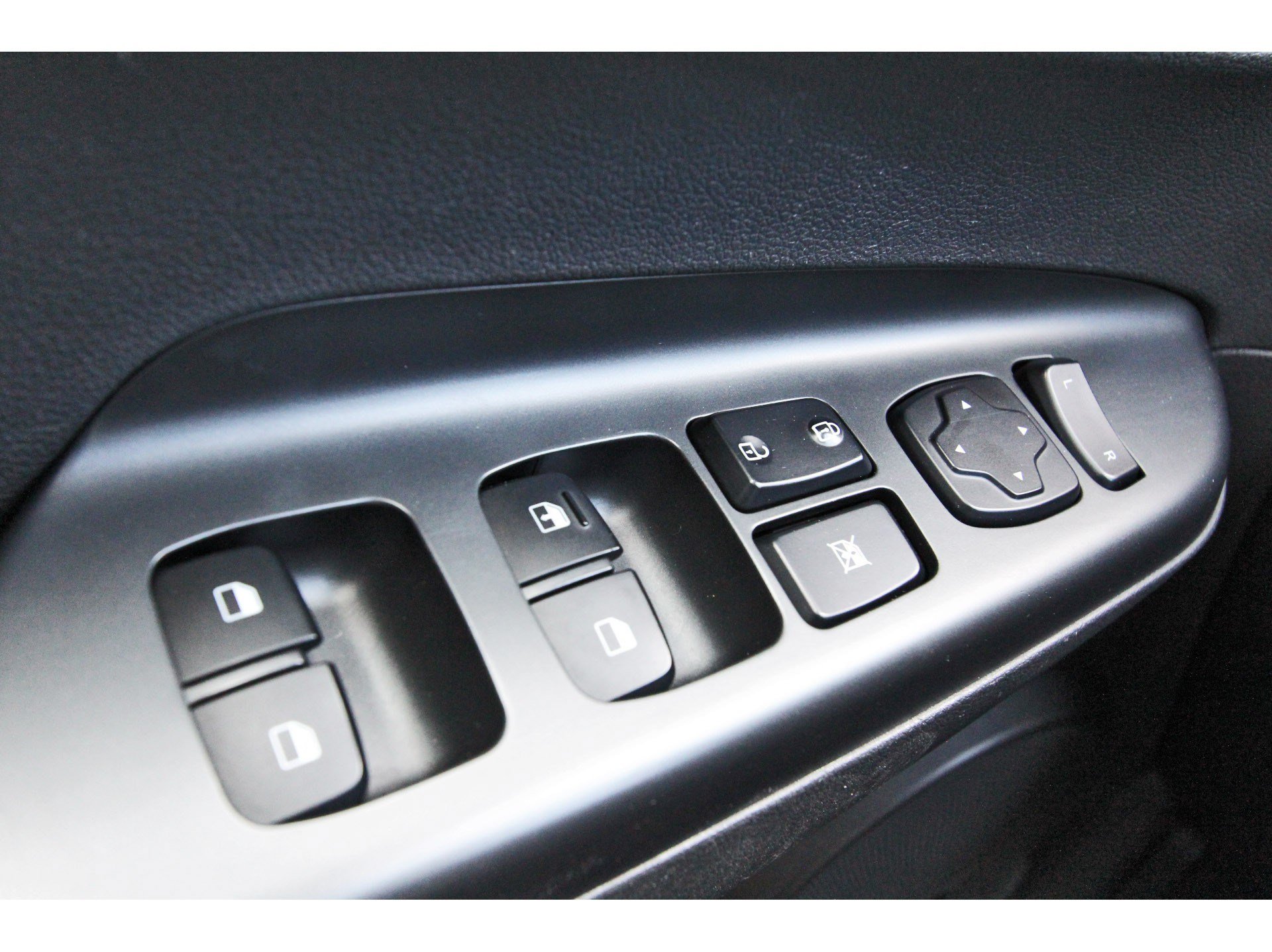 Used 2020 Hyundai Kona SE FWD image 22