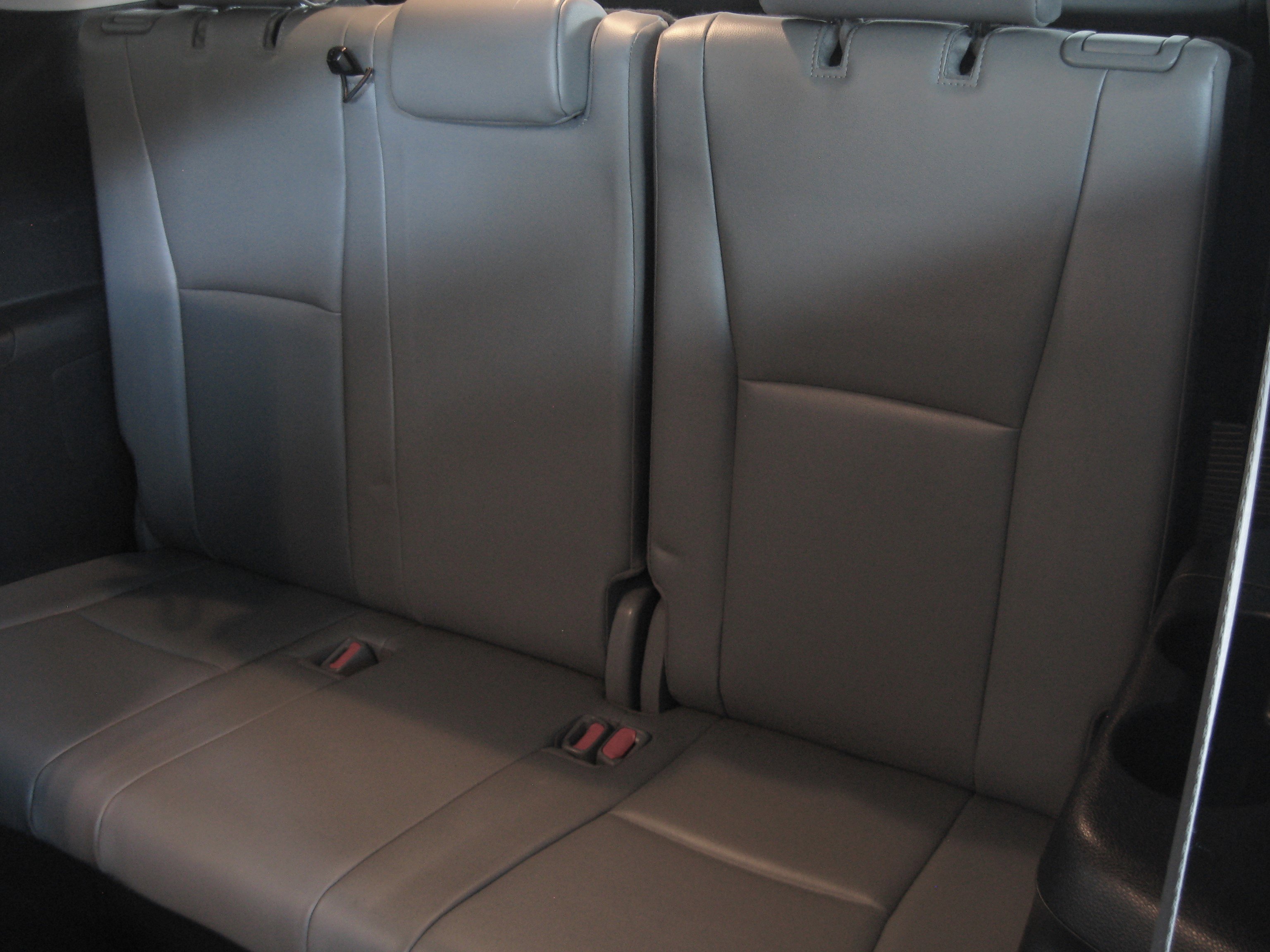 Used 2022 Toyota Highlander XLE image 11