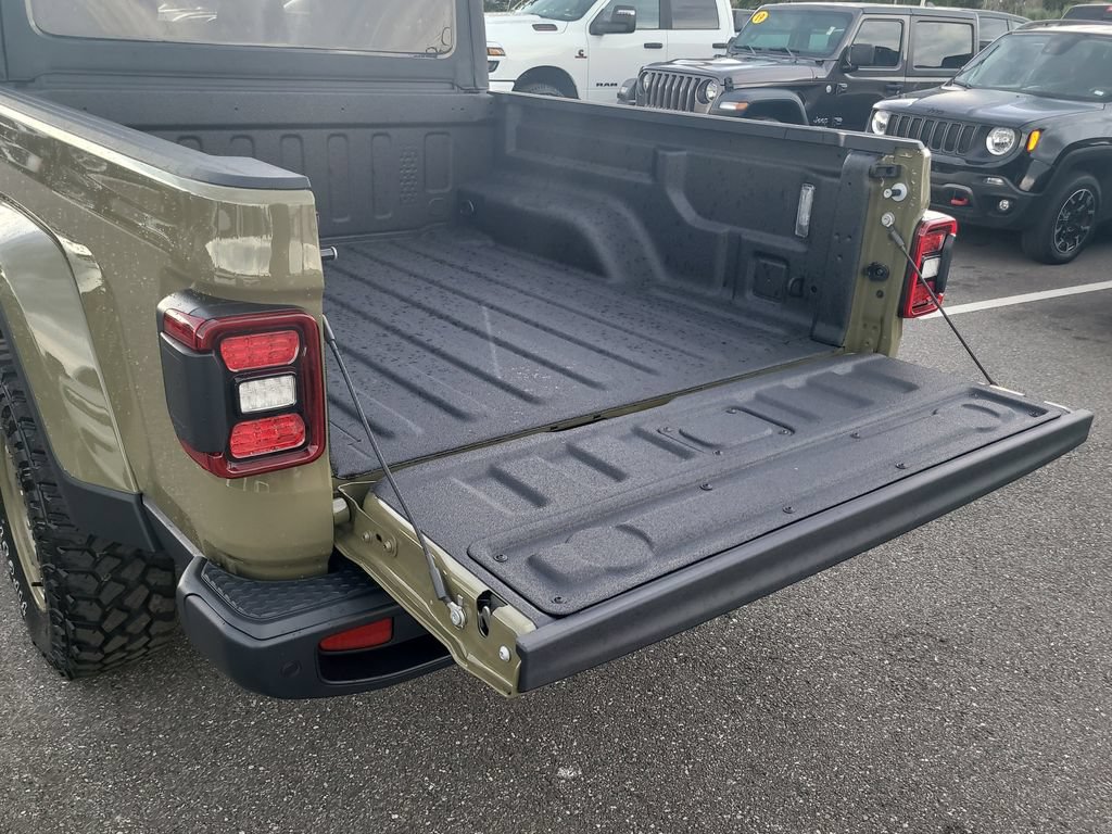New 2026 Jeep Gladiator Willys AWD/4WD image 9