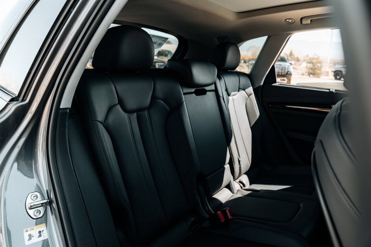 Used 2020 Audi Q5 2.0T Premium Plus w/ Premium Plus Package image 43