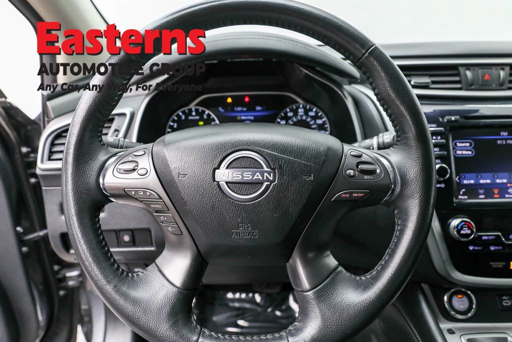 Used 2023 Nissan Murano SV image 10