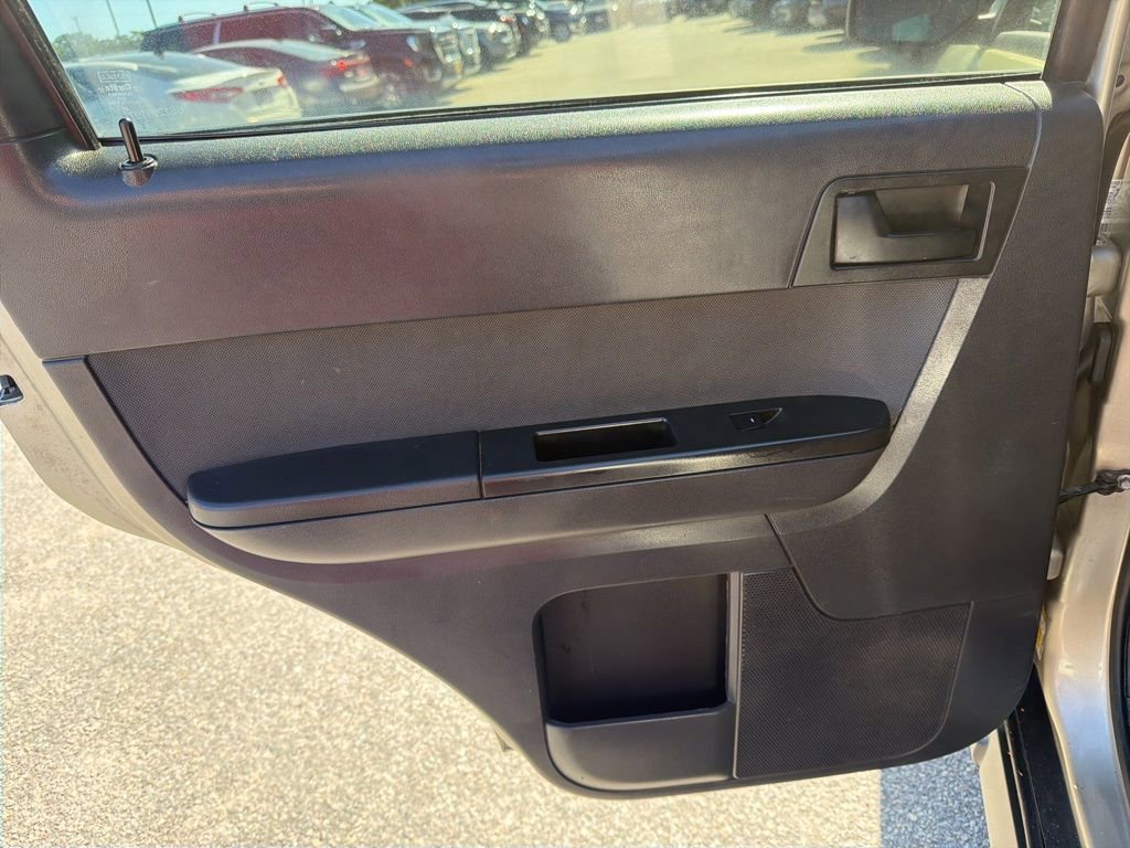 Used 2011 Ford Escape XLT w/ 201A Rapid Spec Order Code image 22