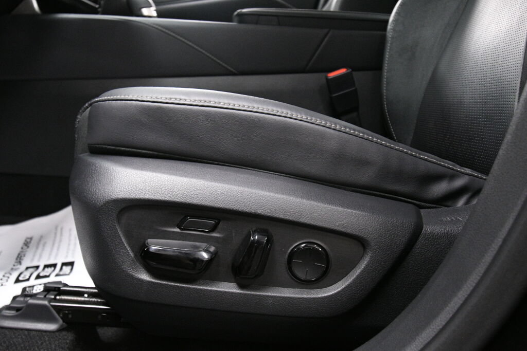 Used 2023 Lexus RX 350 AWD w/ Accessory Package image 11