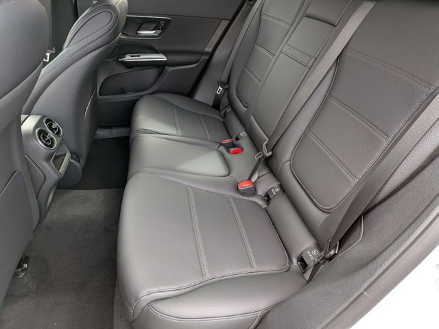 Used 2026 Mercedes-Benz GLC 300 image 14