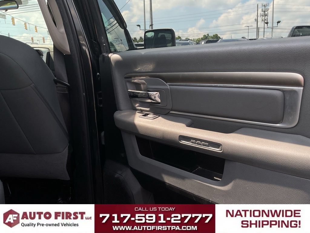 Used 2019 RAM 1500 Classic SLT AWD/4WD image 11