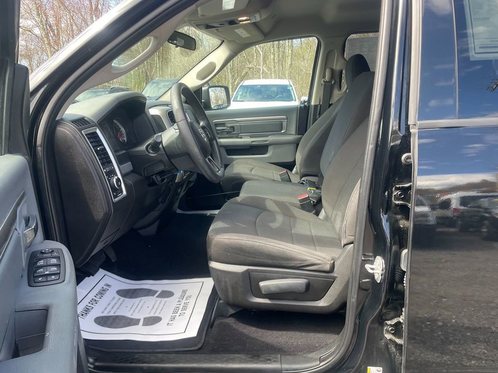 Used 2019 RAM 1500 Classic Warlock AWD/4WD image 12