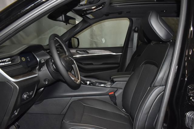 New 2026 Jeep Grand Cherokee L Limited AWD/4WD image 10