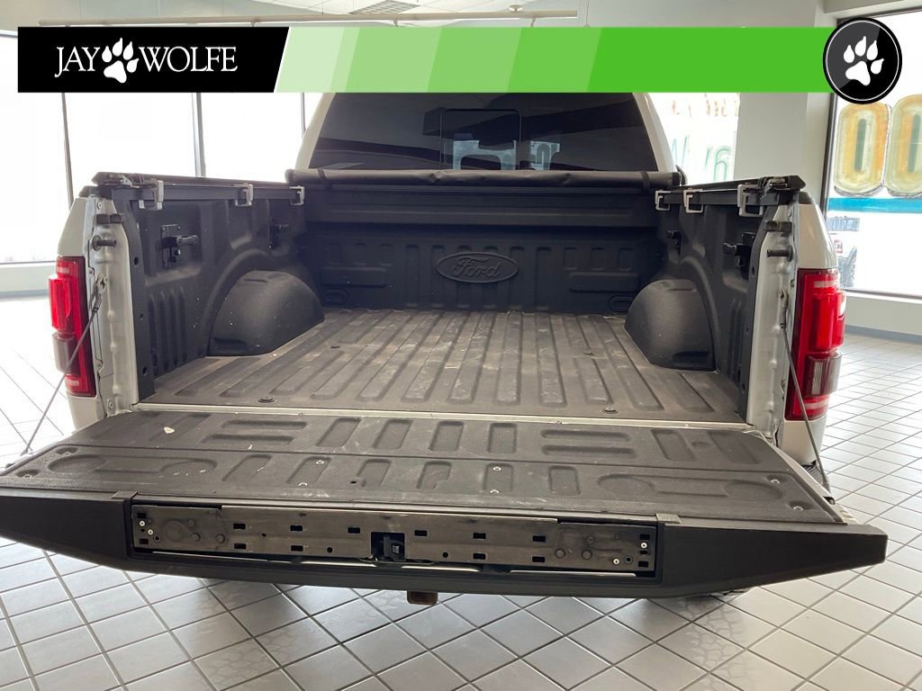 Used 2016 Ford F150 Platinum w/ Equipment Group 701A Luxury image 5