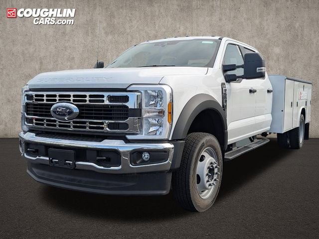 New 2025 Ford F550 4x4 Crew Cab image 3
