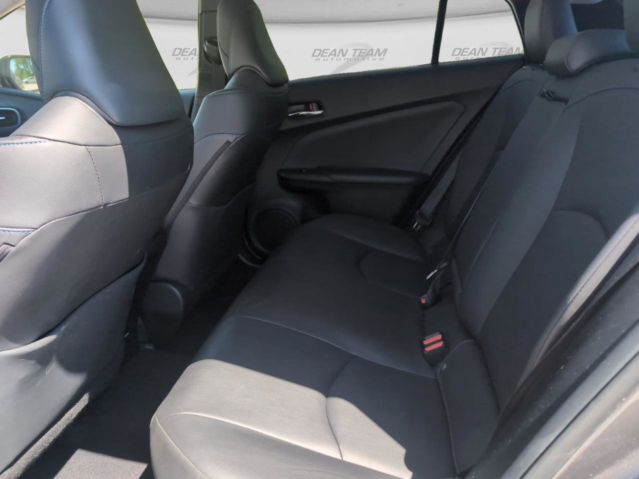 Used 2017 Toyota Prius Three Touring FWD image 25