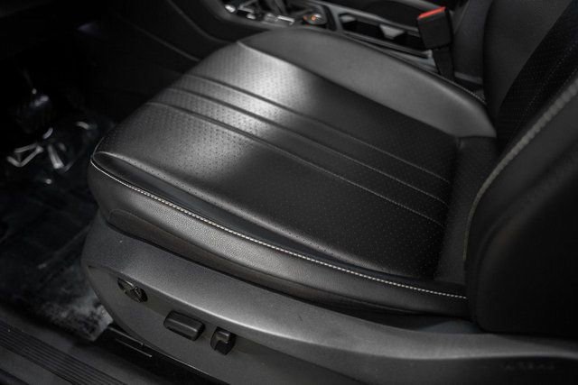 Used 2022 Volkswagen Tiguan SE w/ Panoramic Sunroof Package image 33