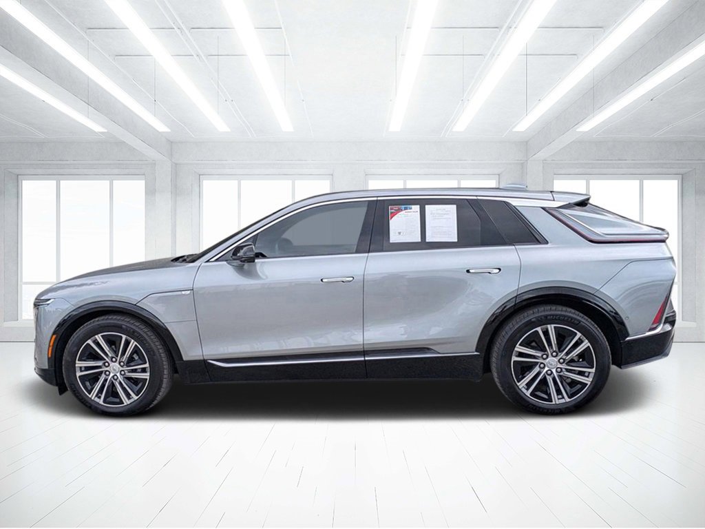 Used 2024 Cadillac Lyriq Luxury image 6
