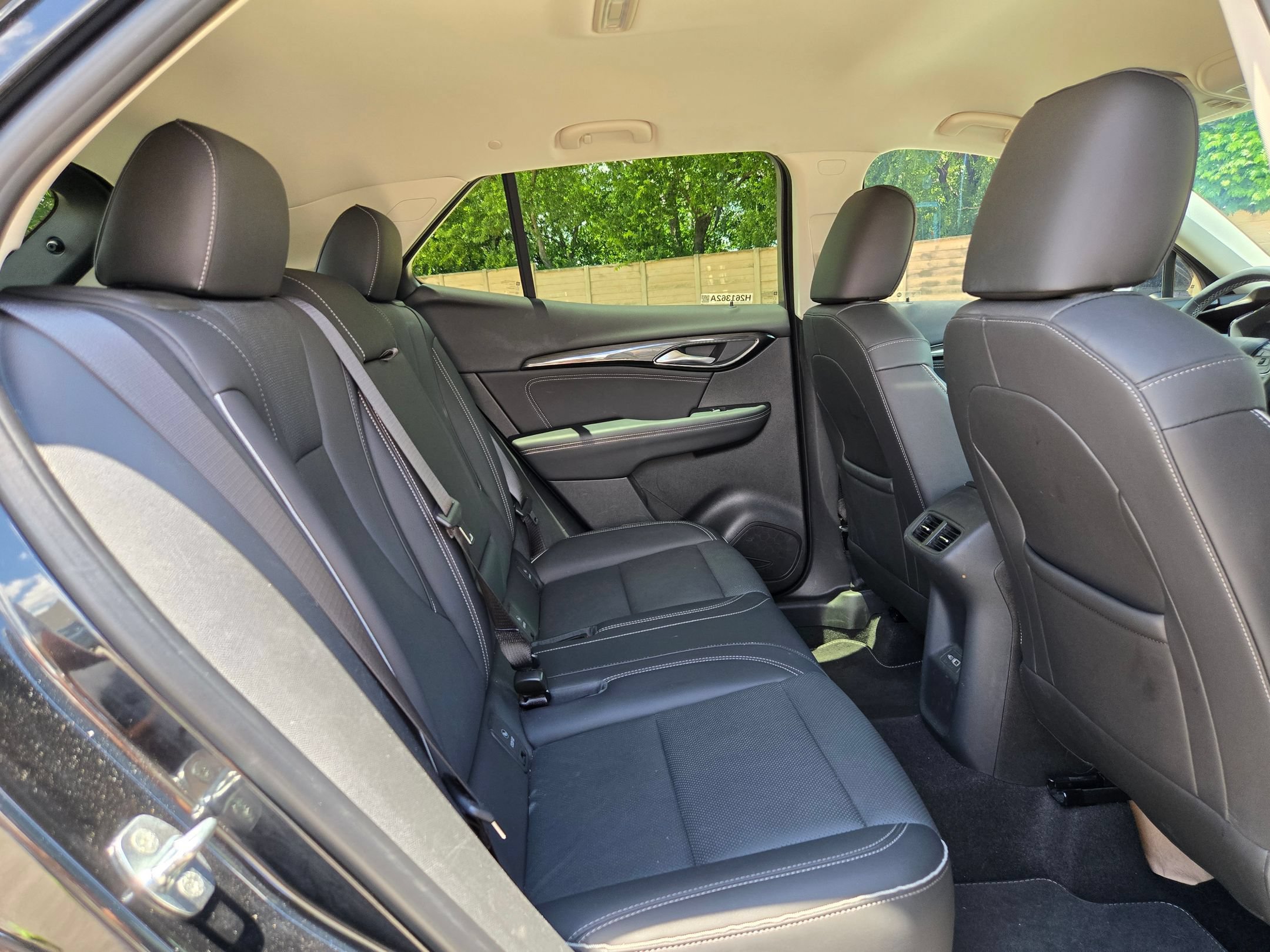 Used 2023 Buick Envision Essence AWD/4WD image 25