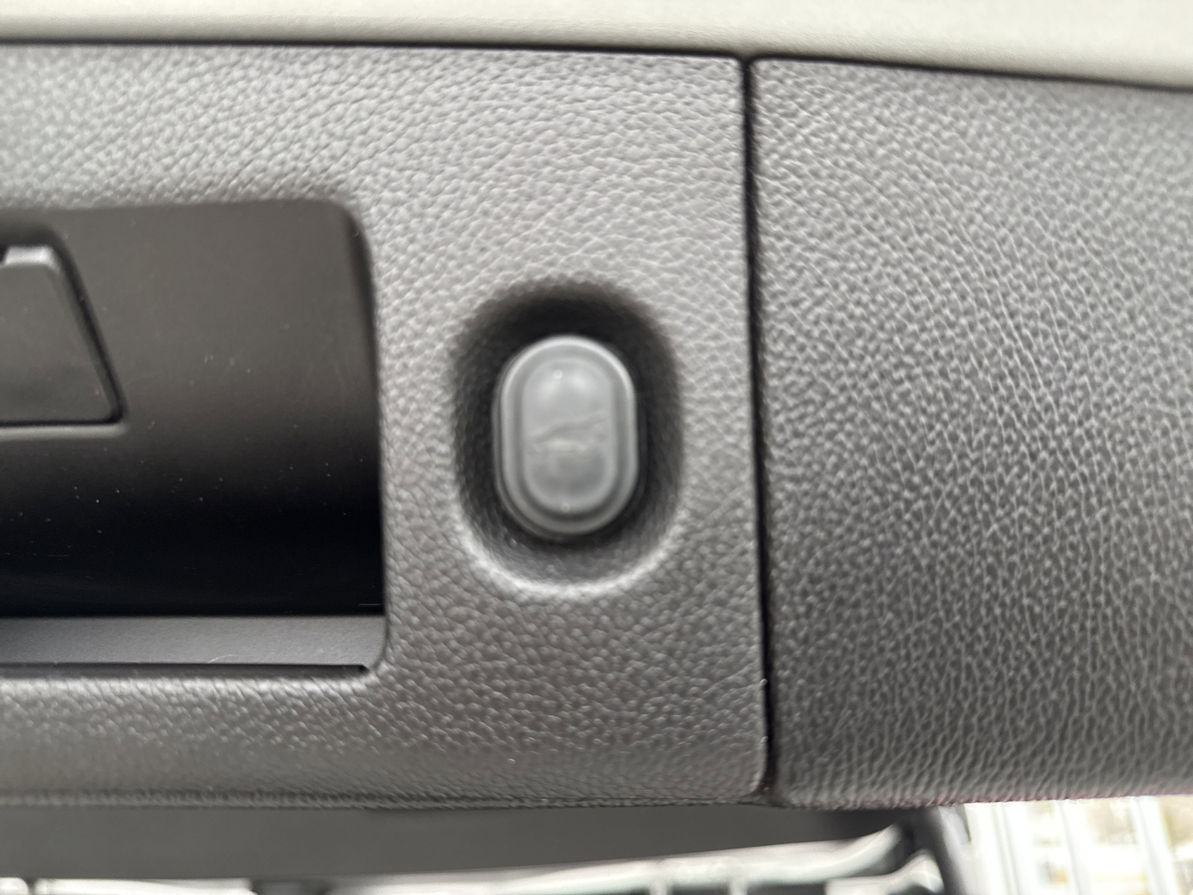 Used 2017 Chevrolet Tahoe Premier image 15