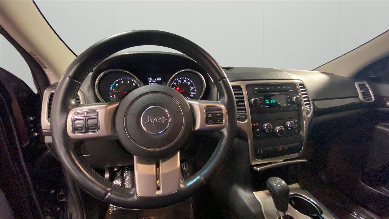 Used 2012 Jeep Grand Cherokee Laredo w/ Laredo E Group AWD/4WD image 20
