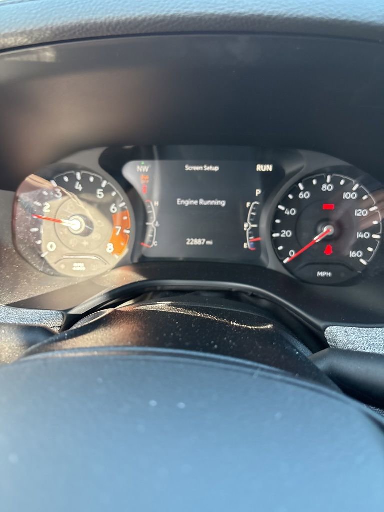 Used 2025 Jeep Compass Latitude image 9