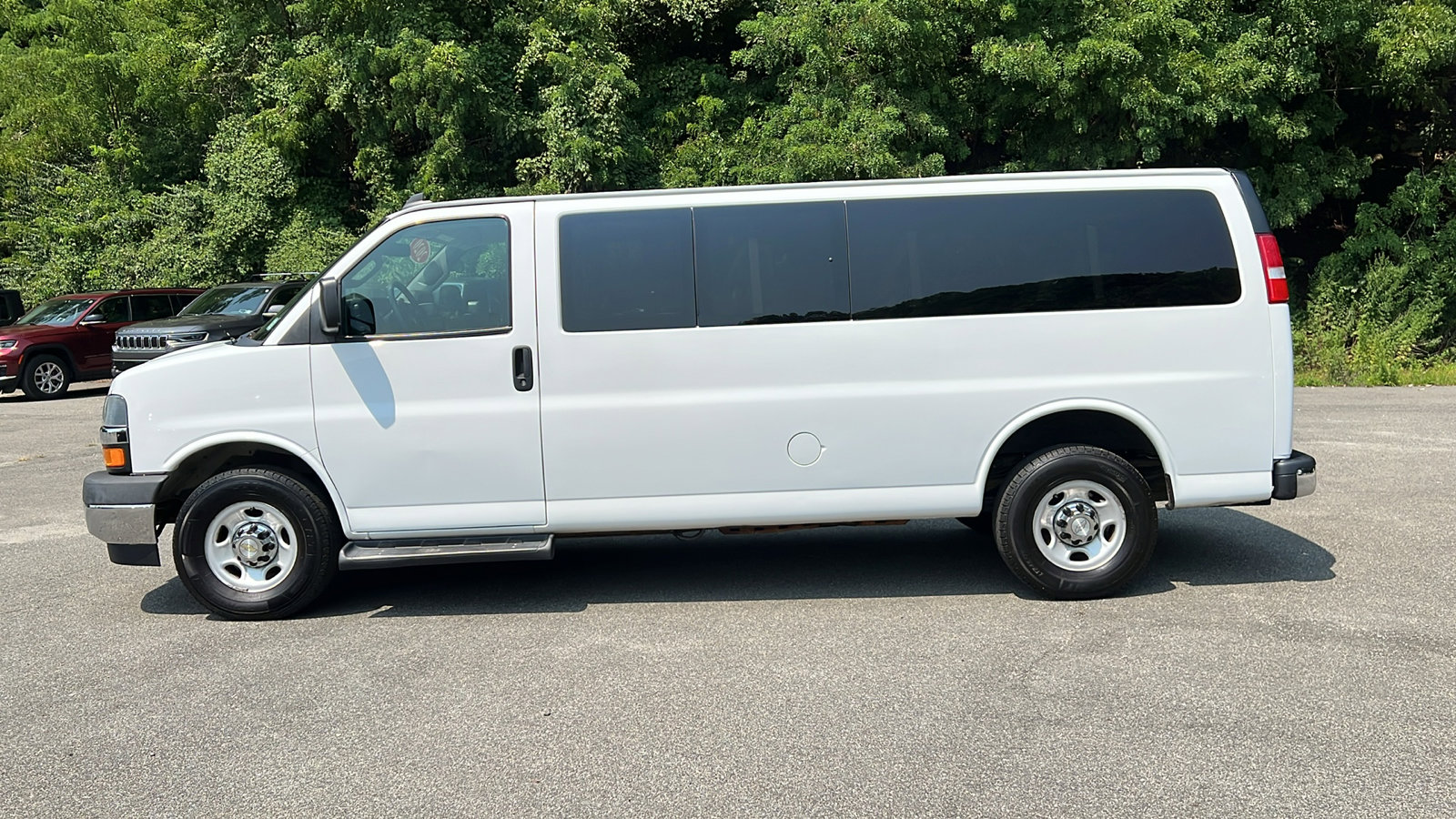 Used 2020 Chevrolet Express 3500 LT w/ LT Preferred Equipment Group image 6