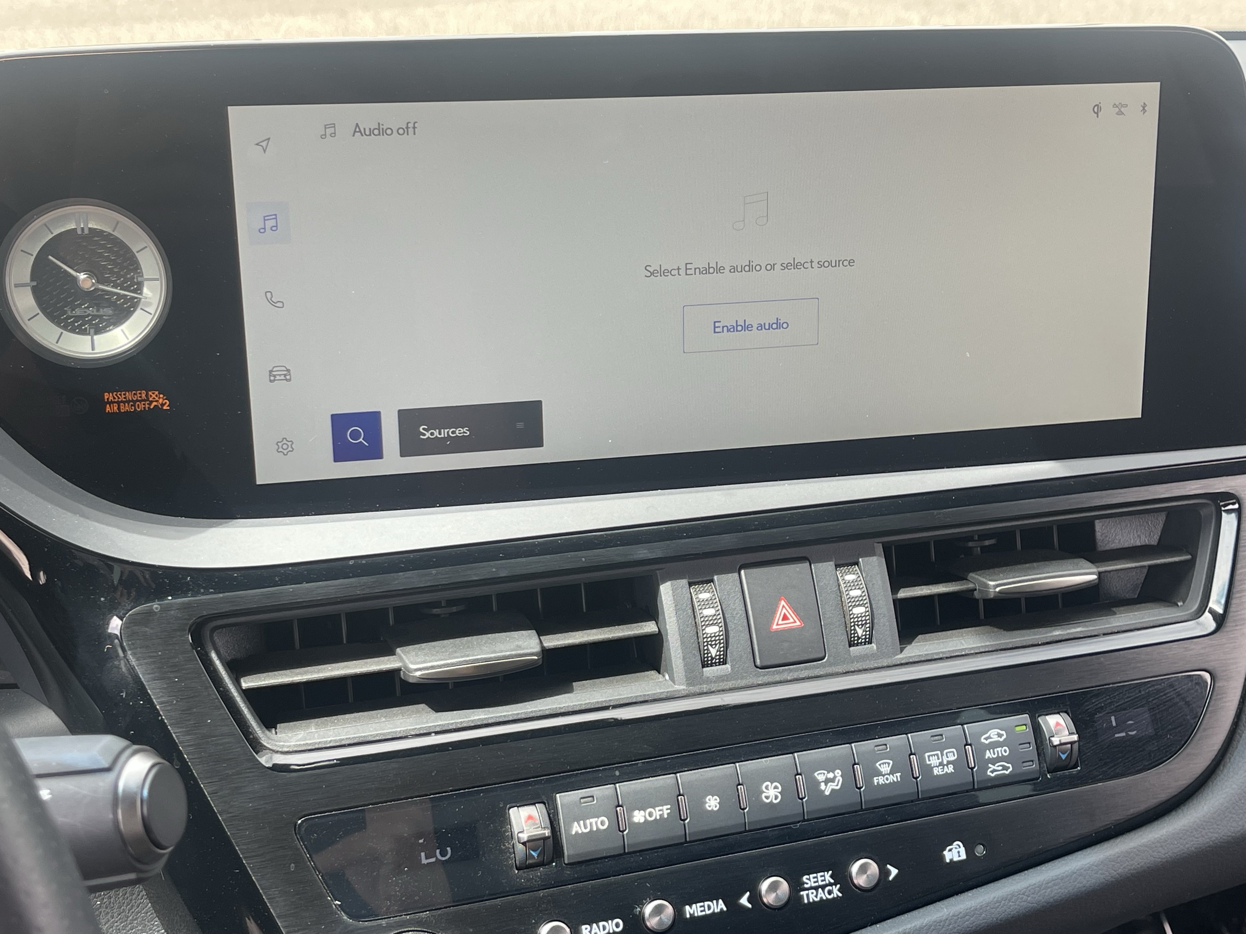 Used 2023 Lexus ES 350 F Sport w/ Accessory Package (Z2) FWD image 27