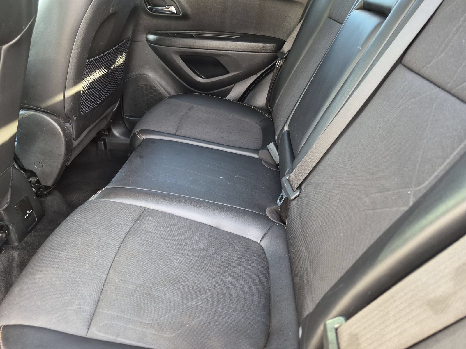 Used 2019 Chevrolet Trax LT w/ LT Convenience Package FWD image 19