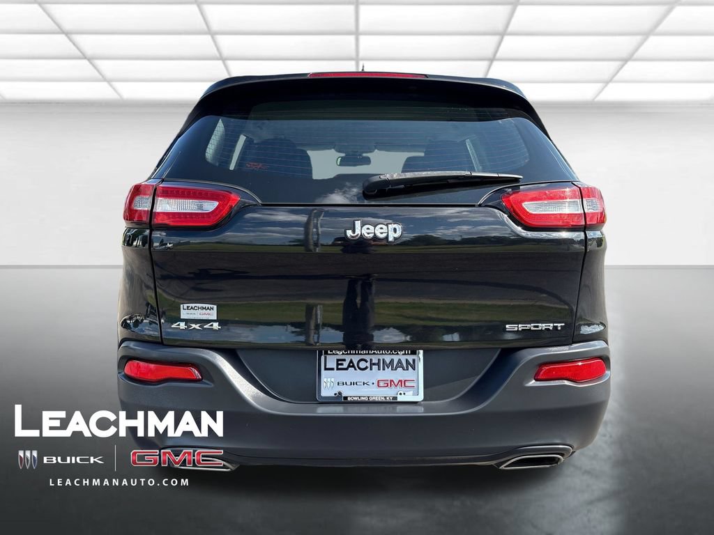 Used 2016 Jeep Cherokee Sport AWD/4WD image 5