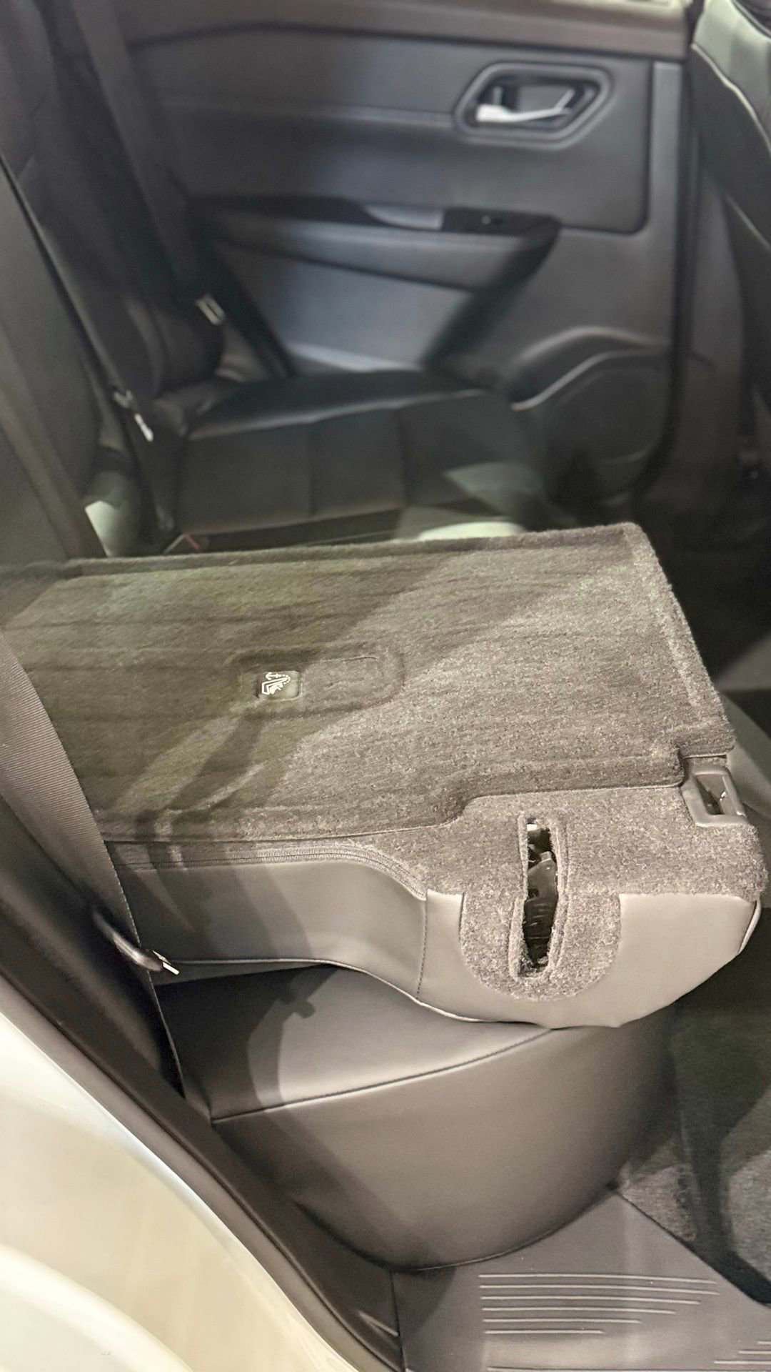 Used 2023 Nissan Rogue SV w/ SV Premium B Package image 57