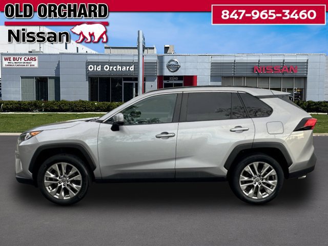 Used 2021 Toyota RAV4 XLE Premium AWD/4WD image 5