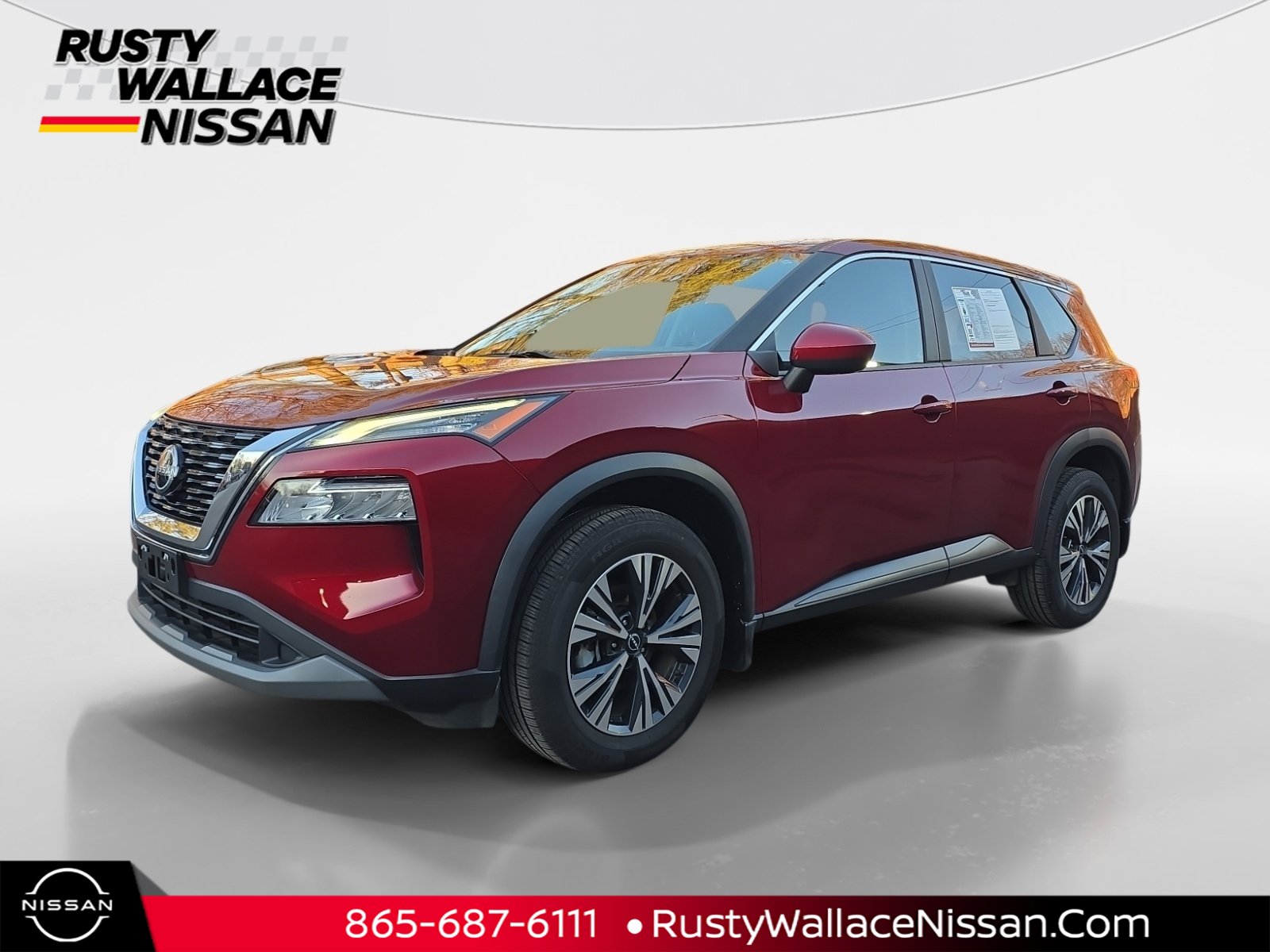 Used 2023 Nissan Rogue SV image 1