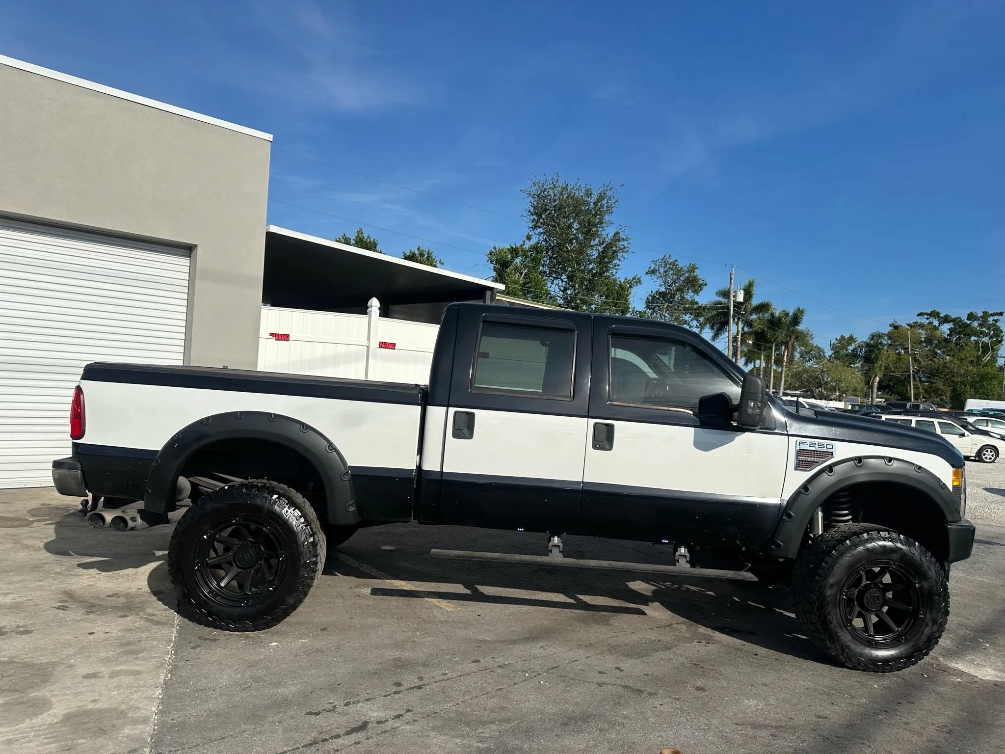 Used 2010 Ford F250 XLT AWD/4WD image 6