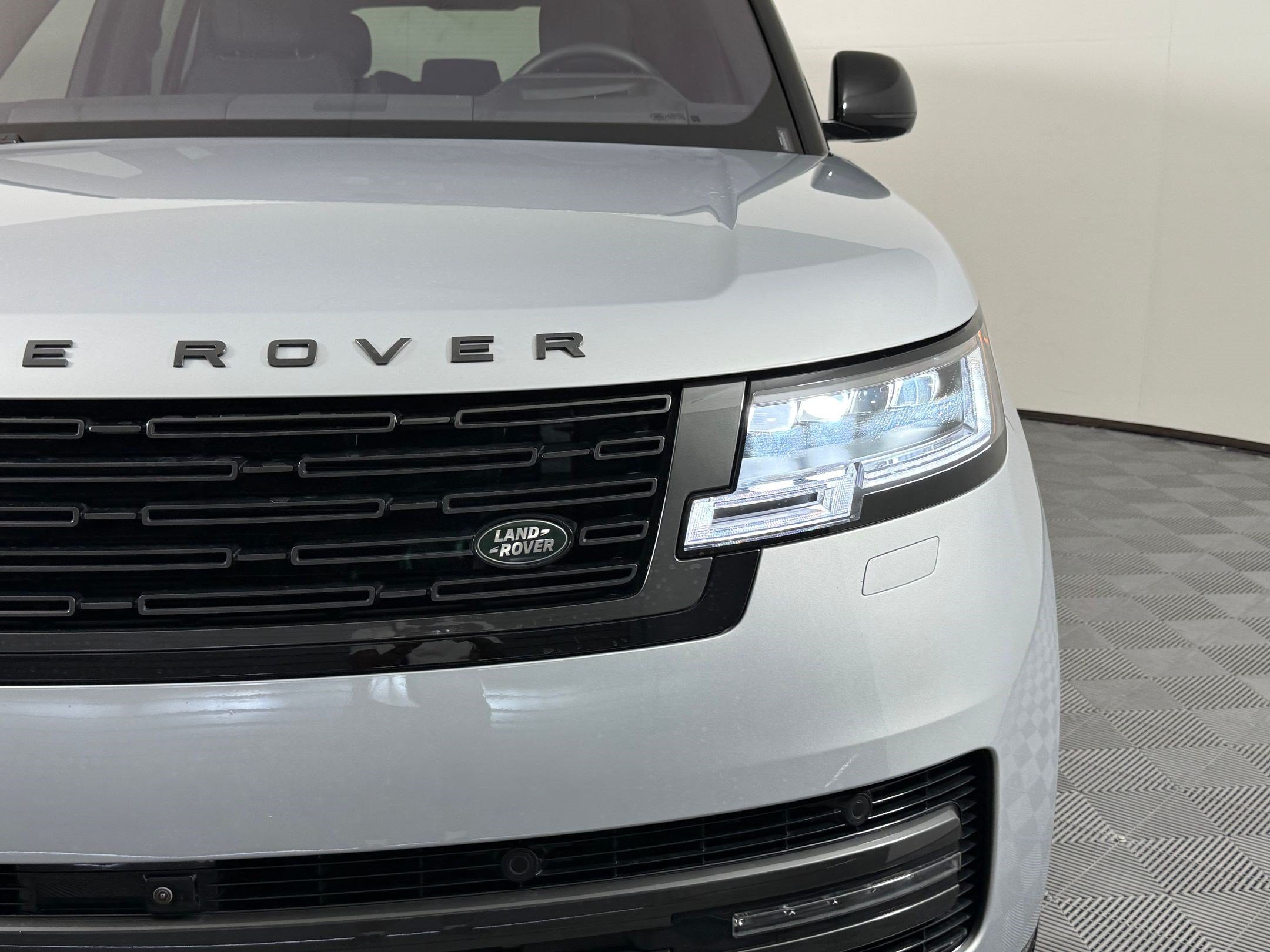 Used 2023 Land Rover Range Rover Autobiography AWD/4WD image 25