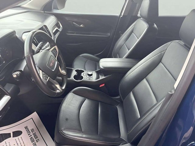 Used 2022 GMC Terrain SLT w/ Tech Package image 8