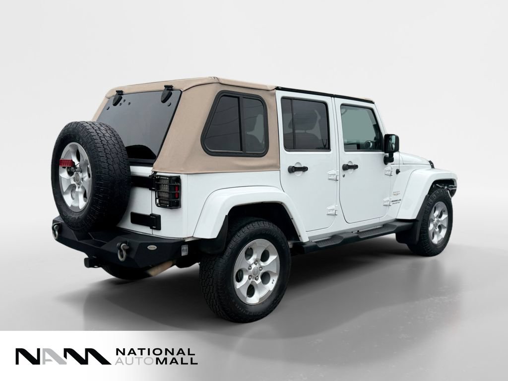 Used 2014 Jeep Wrangler Unlimited Sahara w/ Connectivity Group AWD/4WD image 5