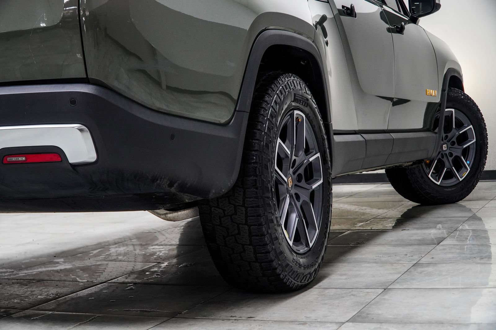 Used 2022 Rivian R1T Launch Edition image 19