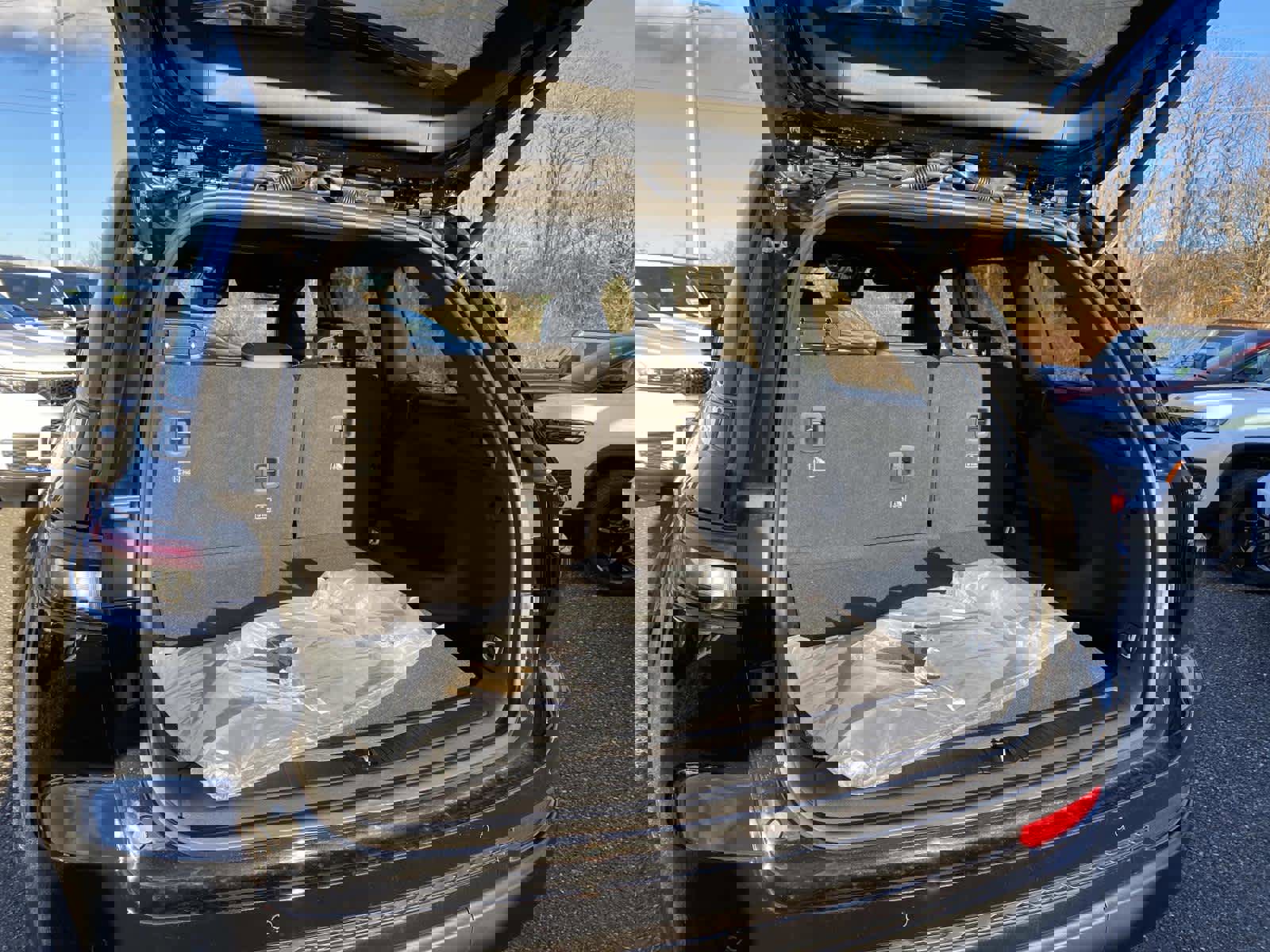 New 2025 Jeep Grand Cherokee Laredo image 5