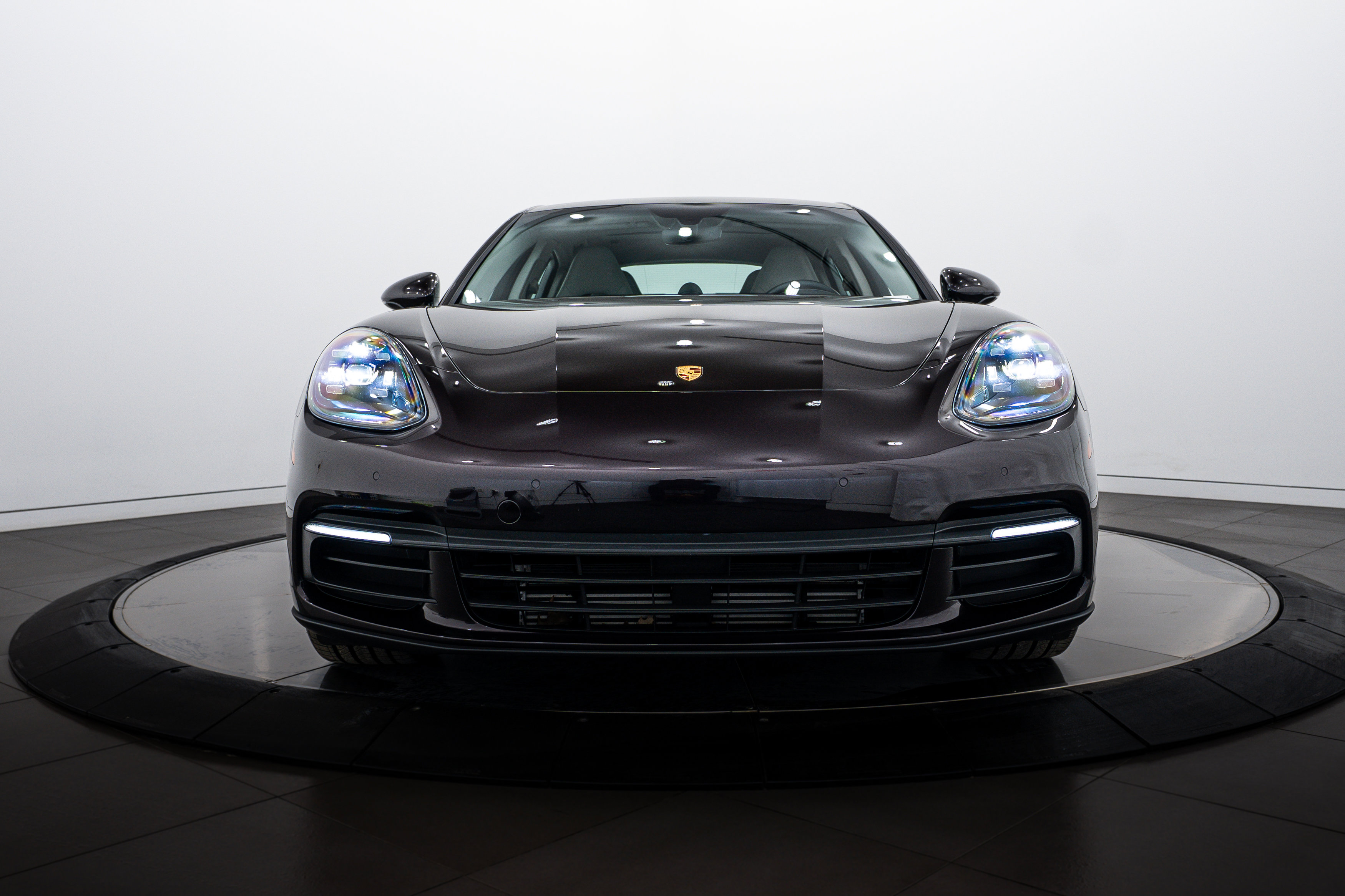 Certified 2017 Porsche Panamera image 10
