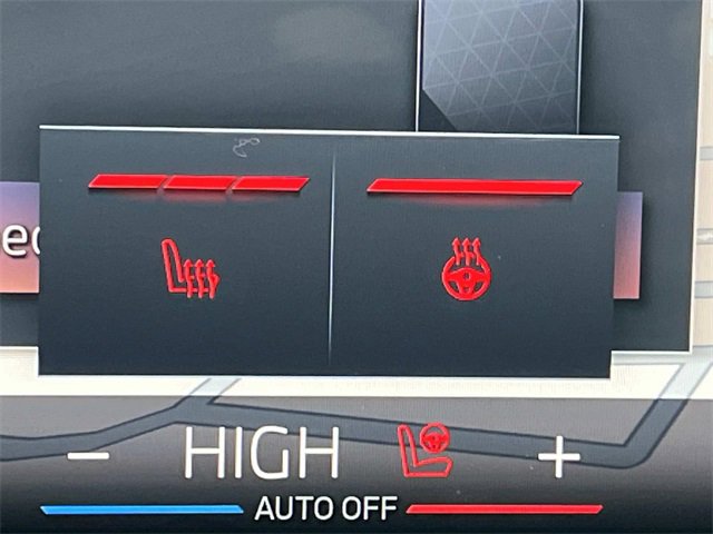 Used 2025 BMW X5 xDrive50e w/ Premium Package image 40