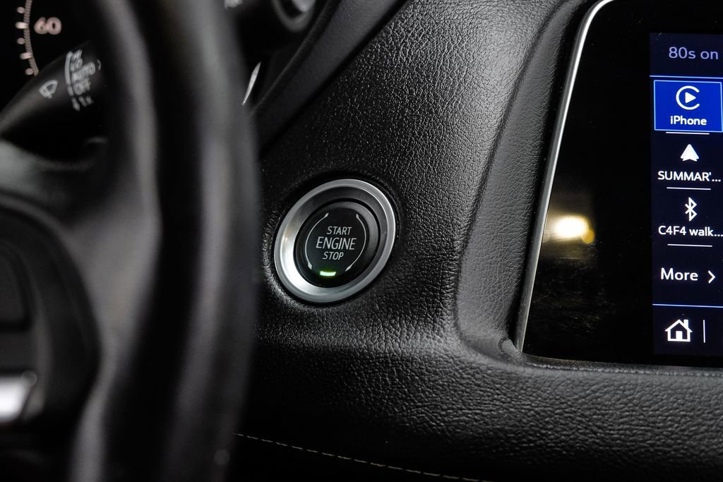 Used 2021 Cadillac XT4 Premium Luxury image 26