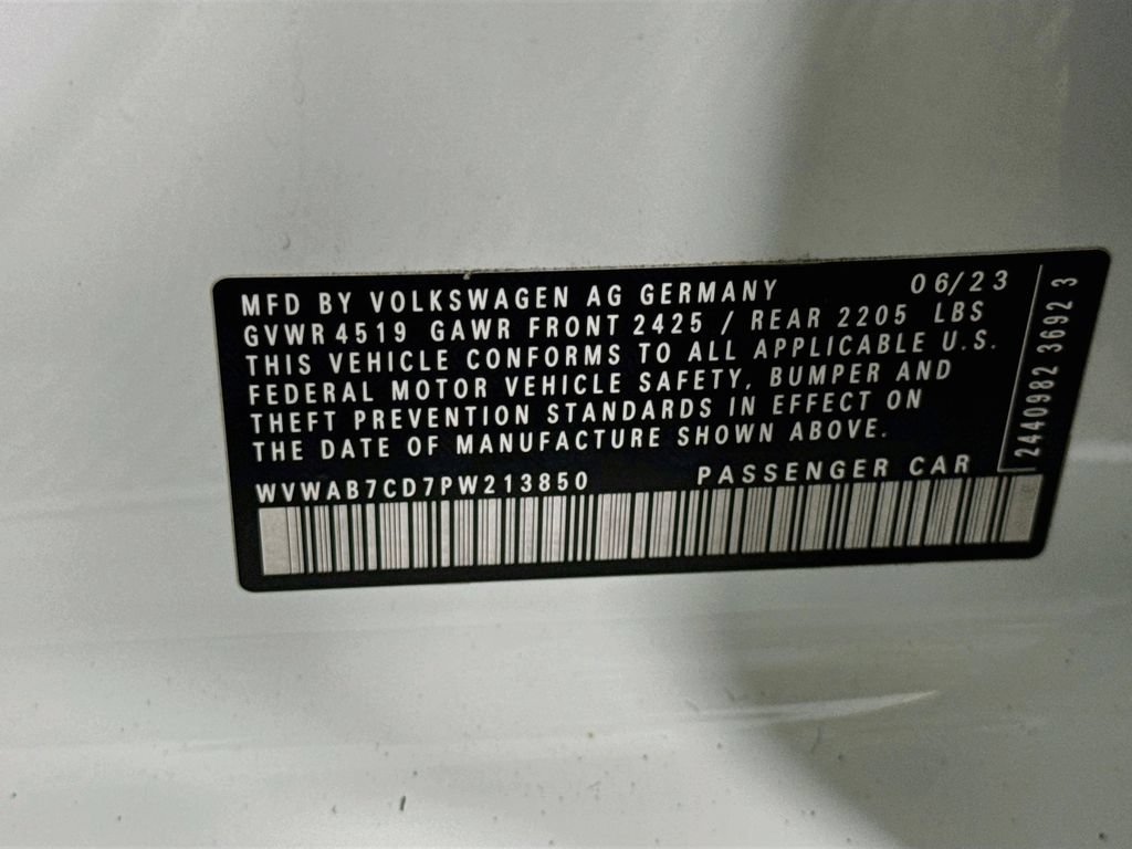 Used 2023 Volkswagen Golf 20th Anniversary Edition AWD/4WD image 32