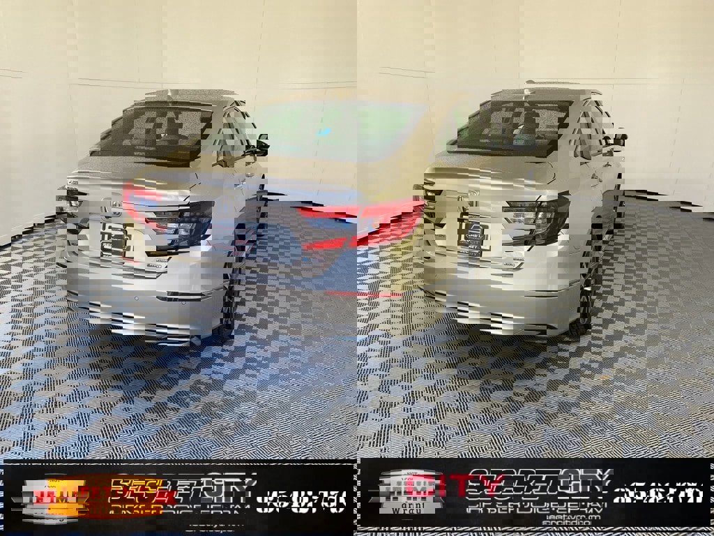 Used 2019 Honda Accord Touring image 7