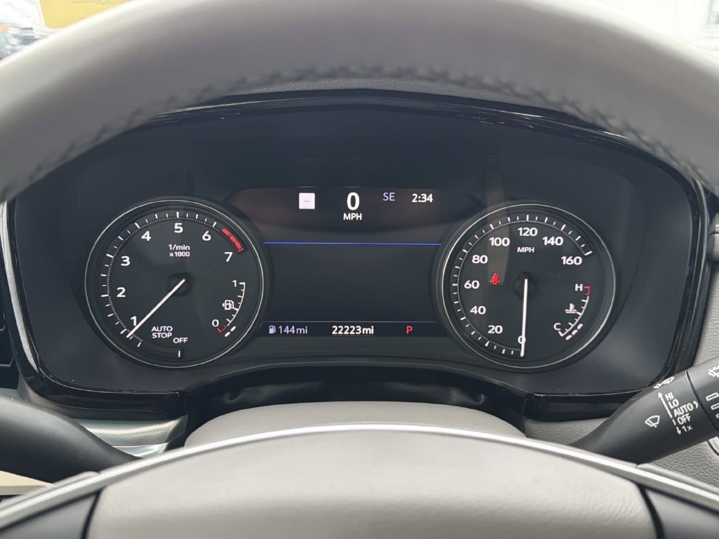 Used 2024 Cadillac XT5 Premium Luxury w/ Technology Package FWD image 22