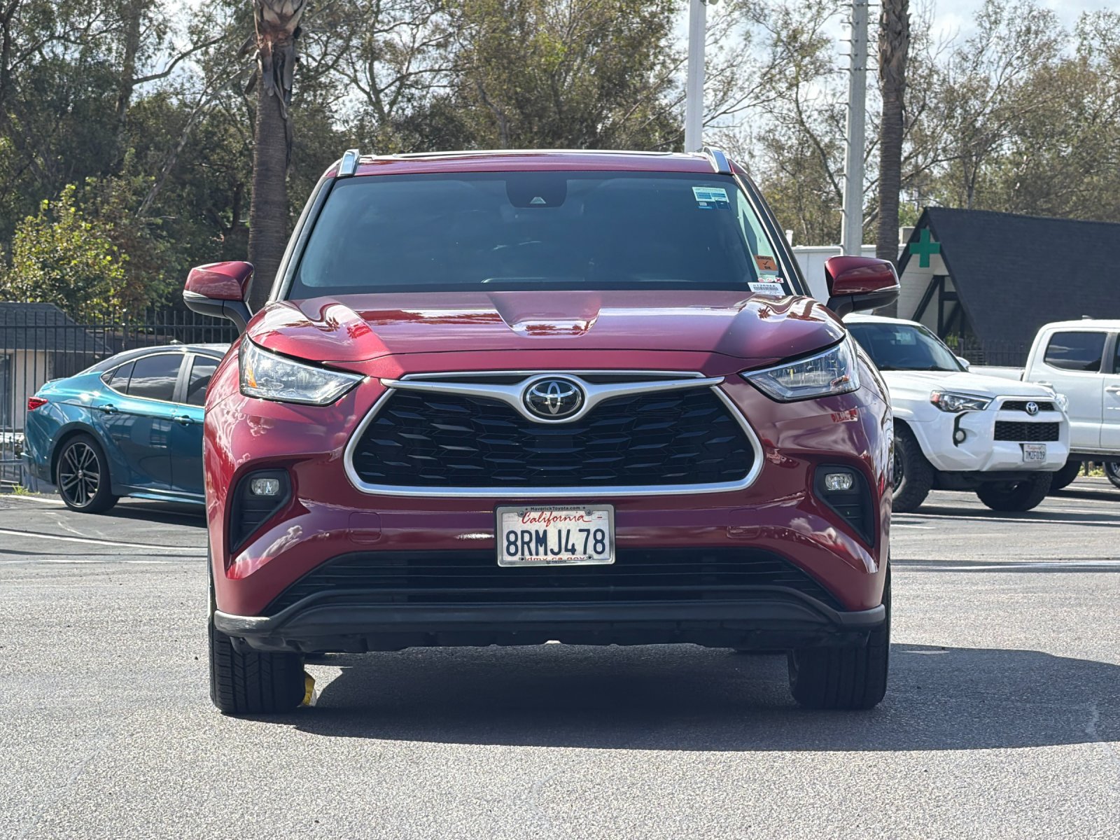 Used 2020 Toyota Highlander XLE FWD image 7