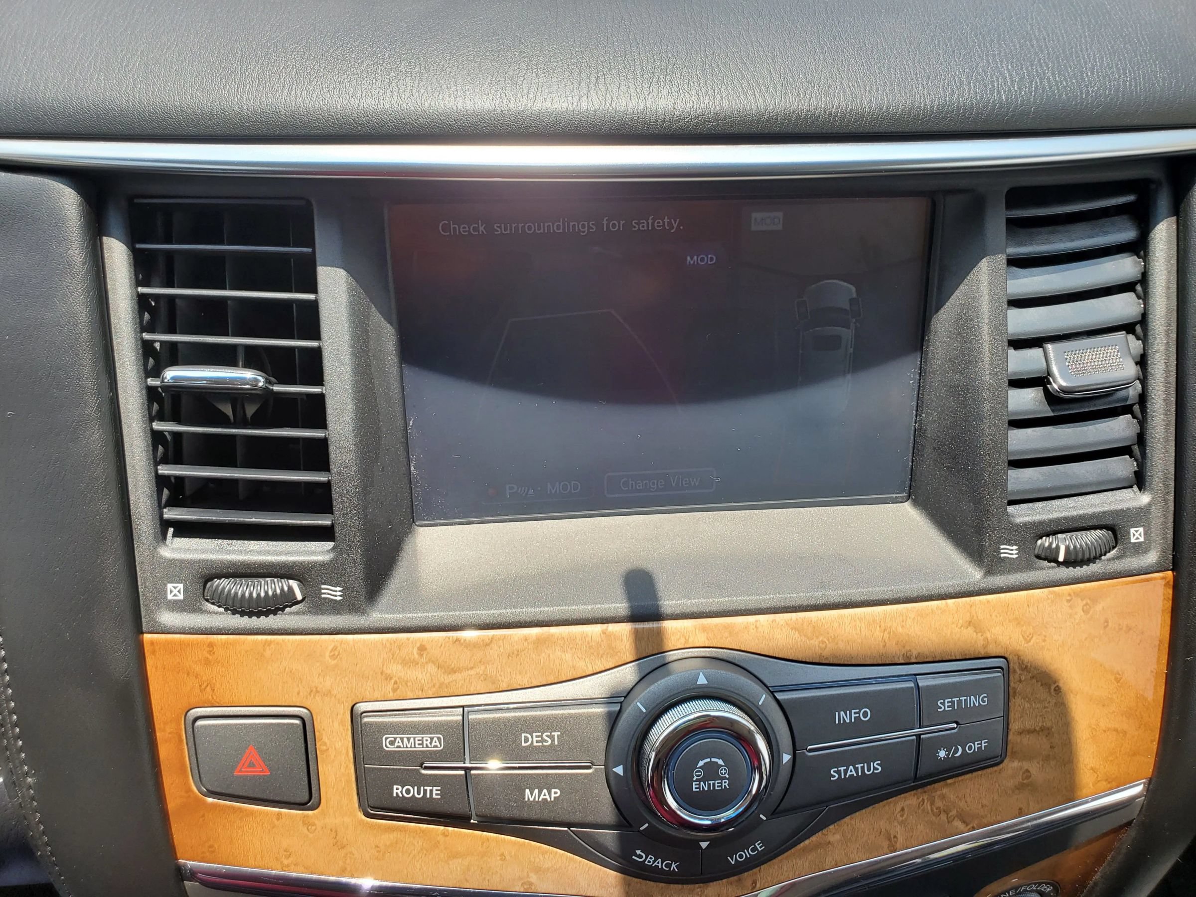 Used 2014 INFINITI QX80 4WD w/ Theater Package image 57