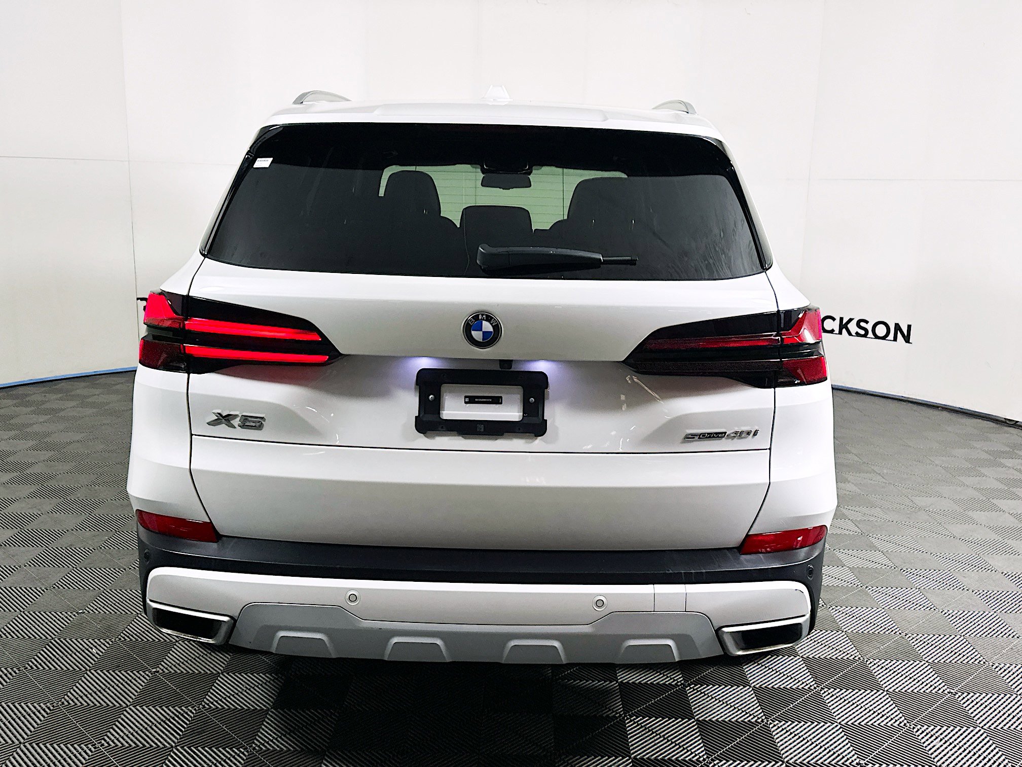 Used 2024 BMW X5 sDrive40i image 4