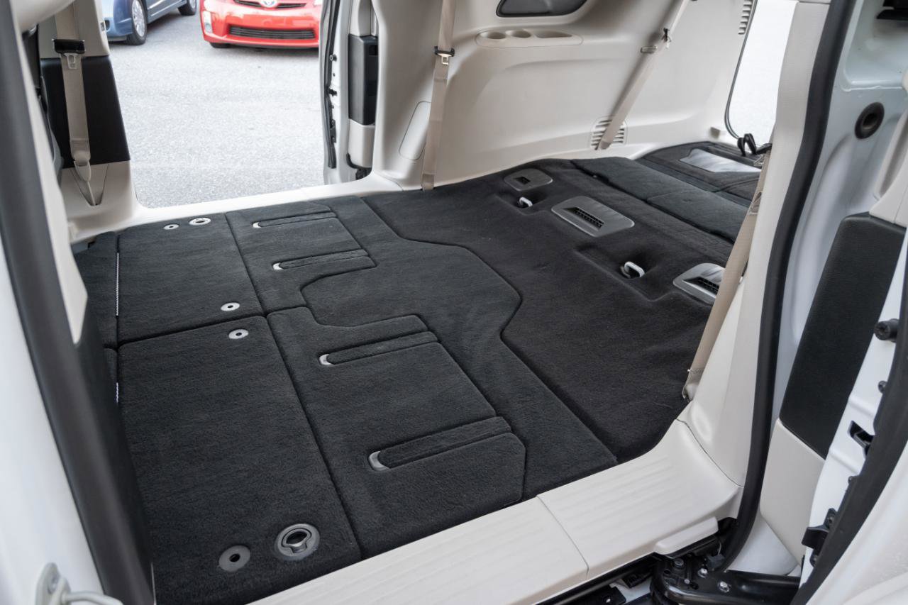 Used 2024 Chrysler Pacifica Touring-L image 24