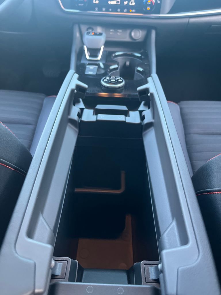 New 2026 Nissan Rogue SV AWD/4WD image 18