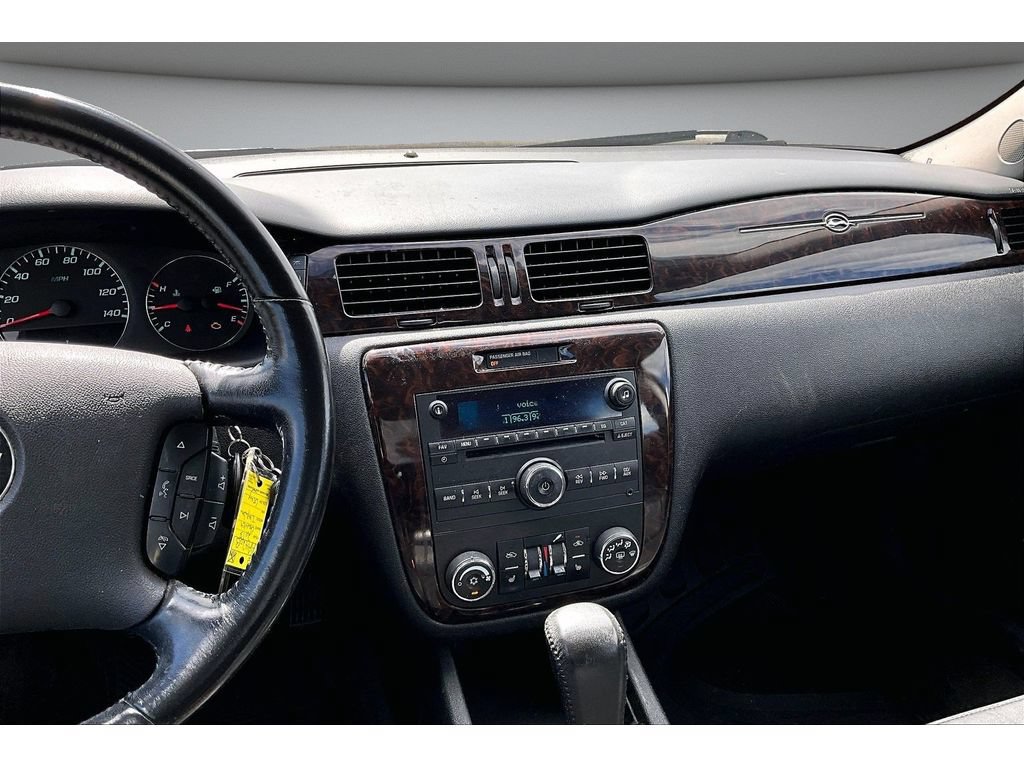 Used 2013 Chevrolet Impala LTZ FWD image 9
